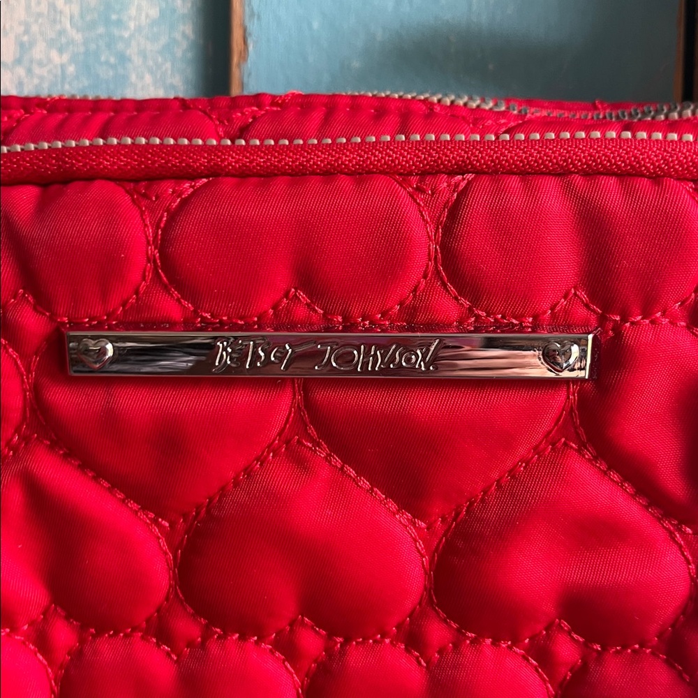 Betsey Johnson Red Heart Crossbody Bag - Picture 2 of 5